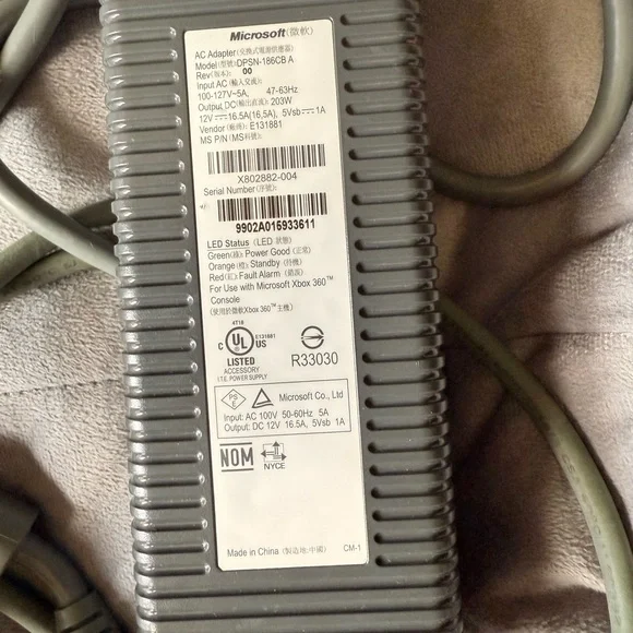 Microsoft XBox 360 Gray Power Adapter and component HD AV Cable - Picture 2 of 6